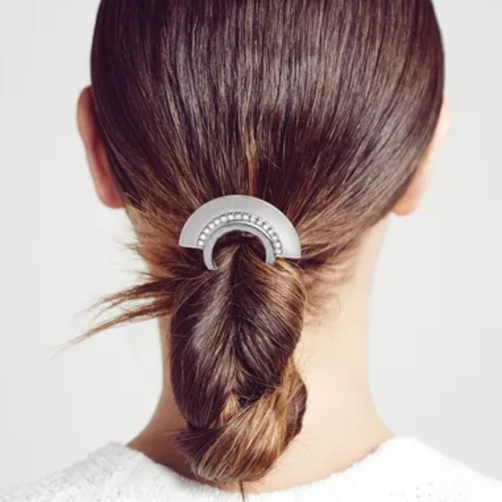 Jen Atkin and Chloe + Isabel Hair Accessory